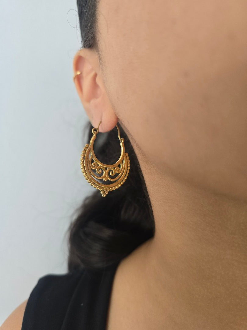 Naomi hoops