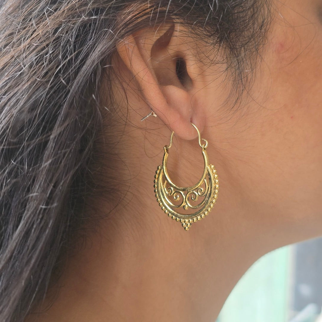 Naomi hoops