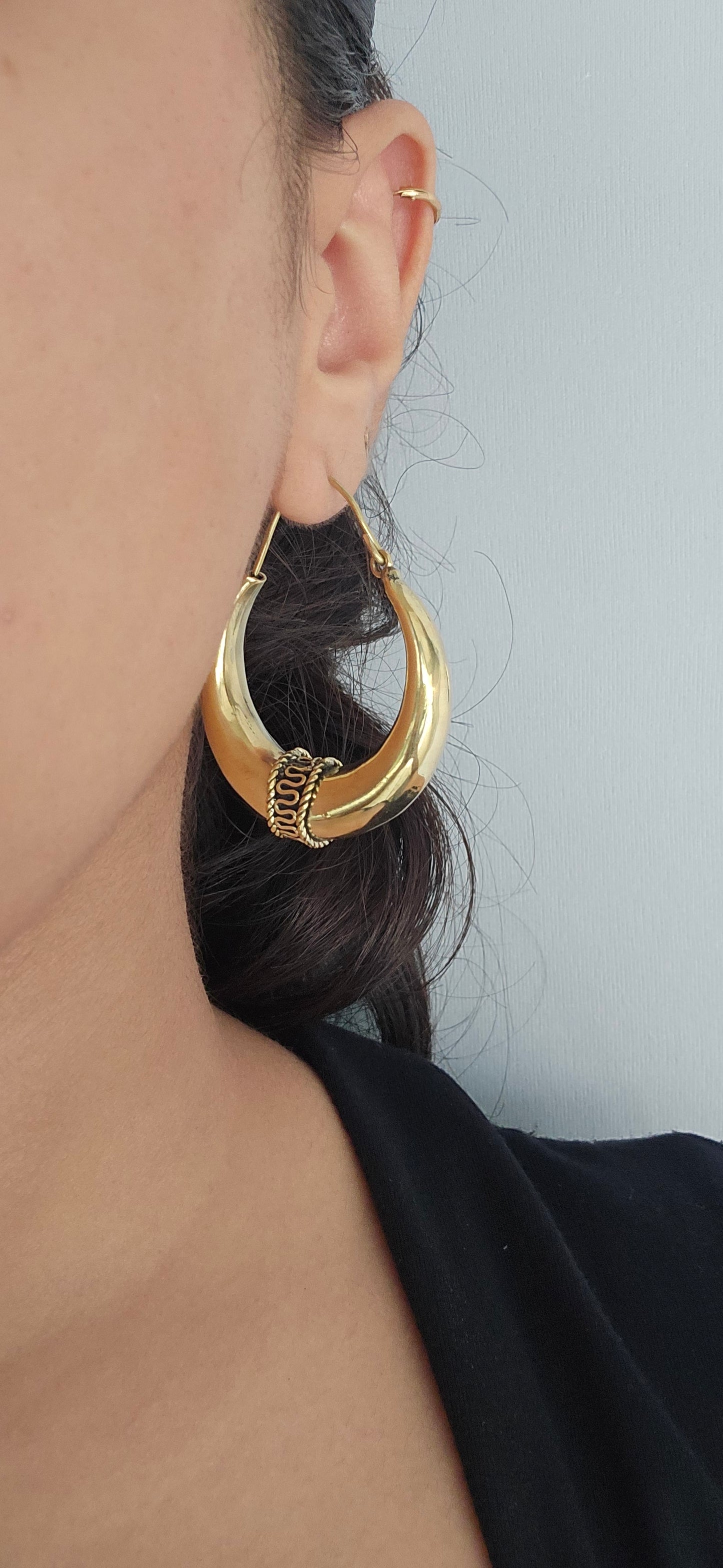 Hannah hoops - brass