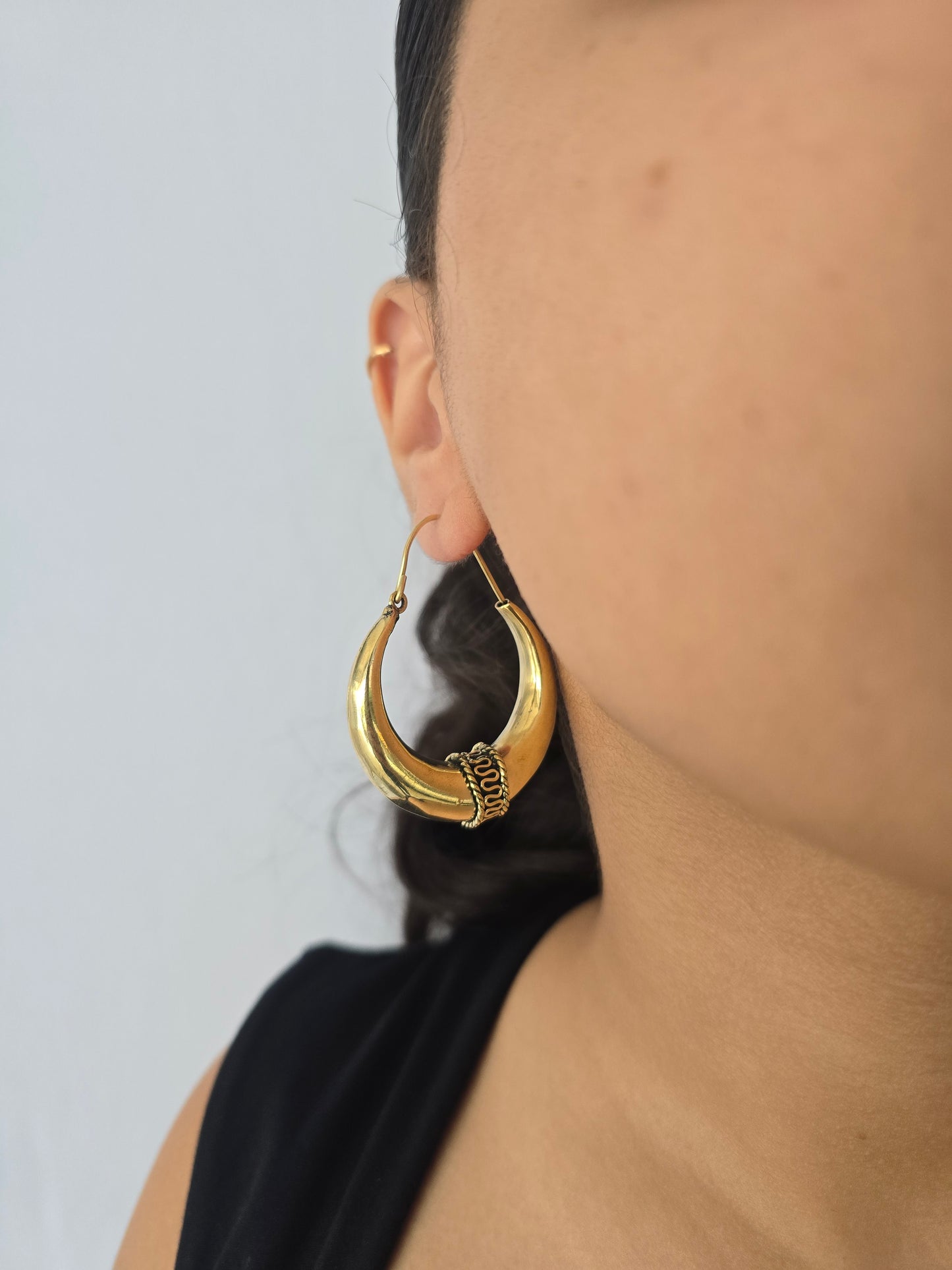 Hannah hoops - brass