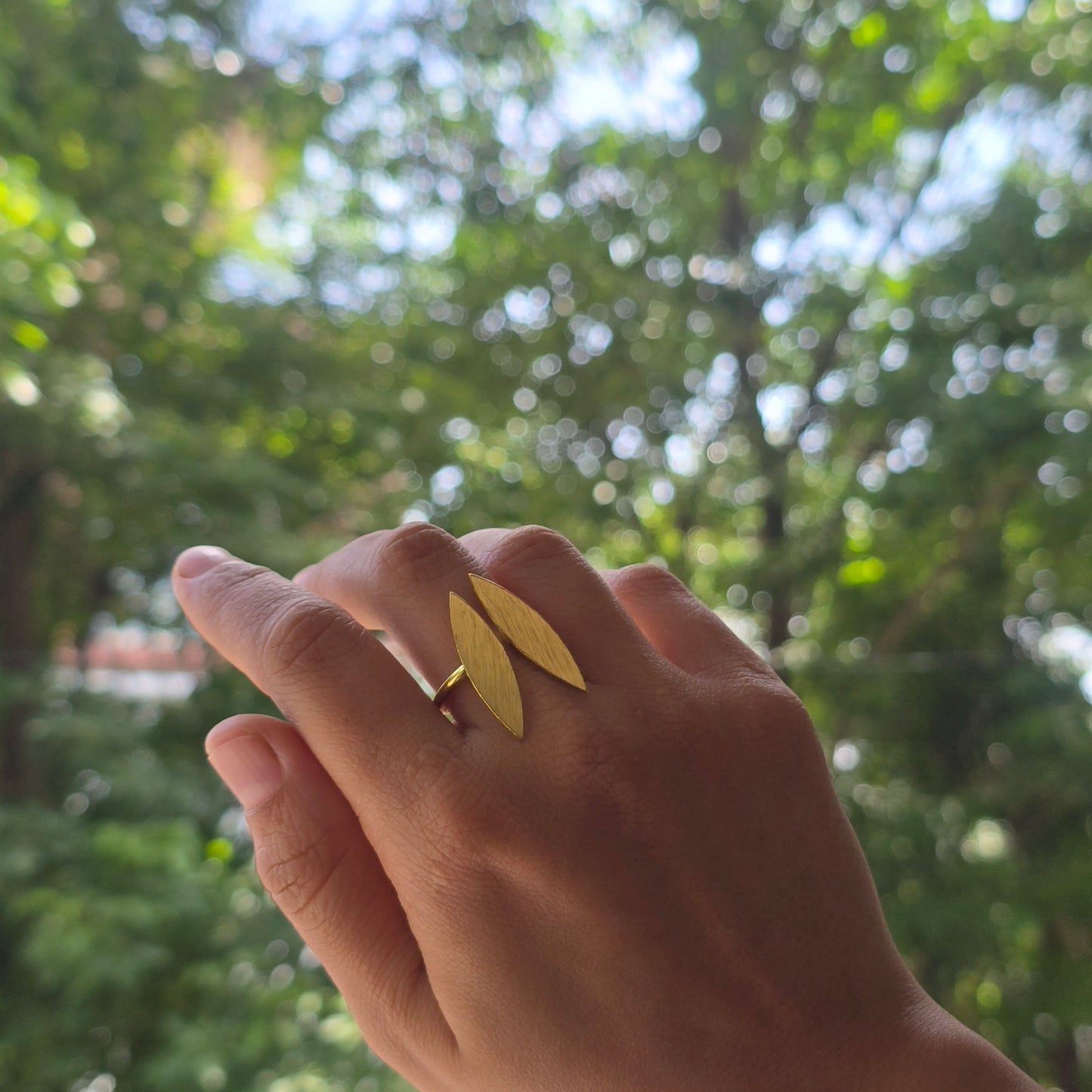 leaf shaped open ring