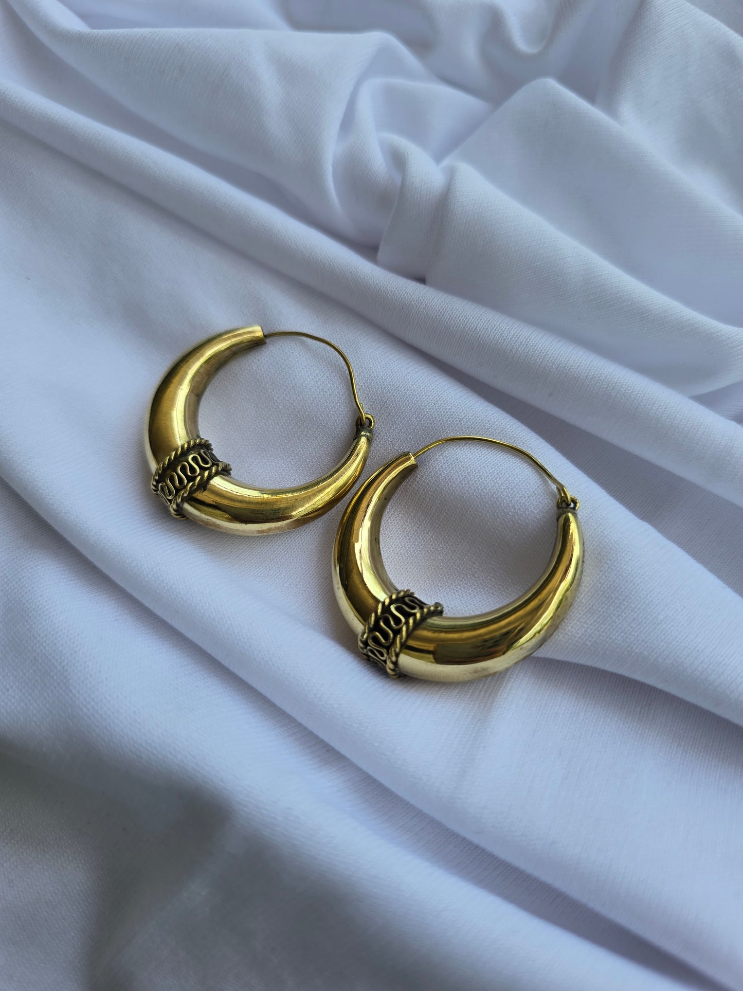 Hannah hoops - brass