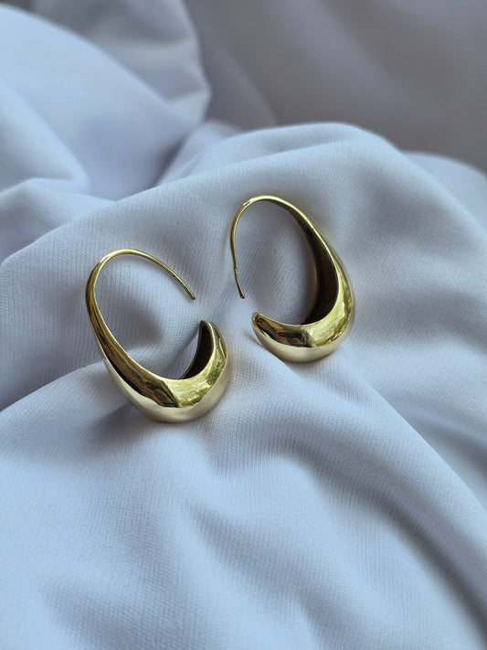 Olivia Hoops