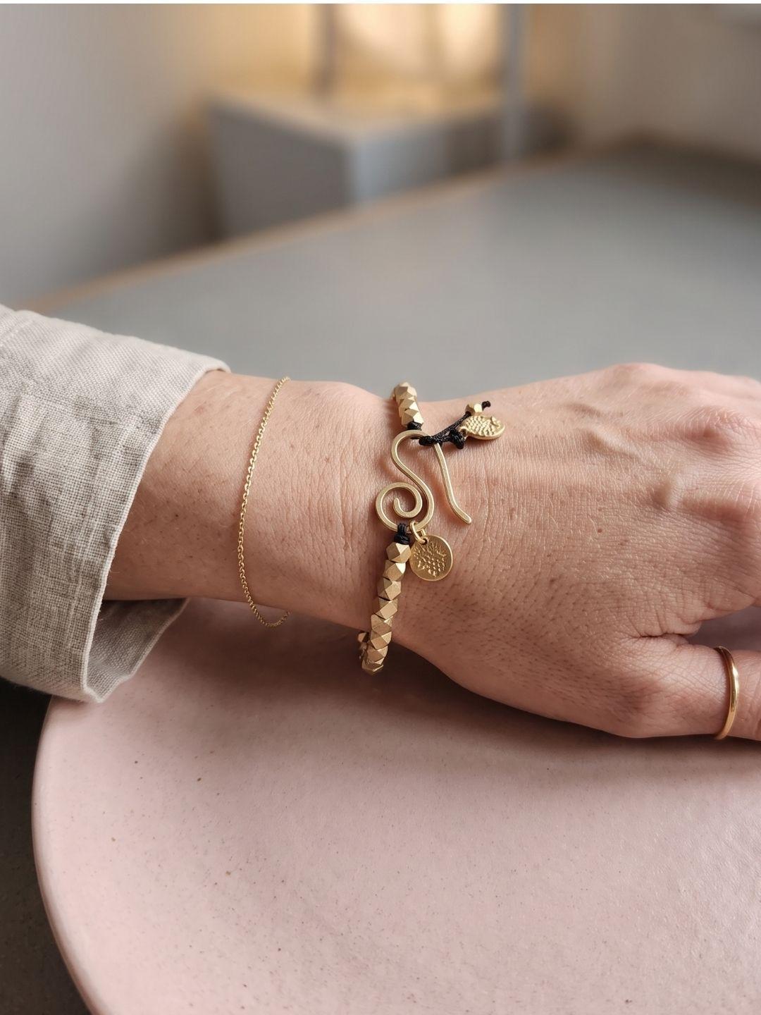 Elara essence bracelet