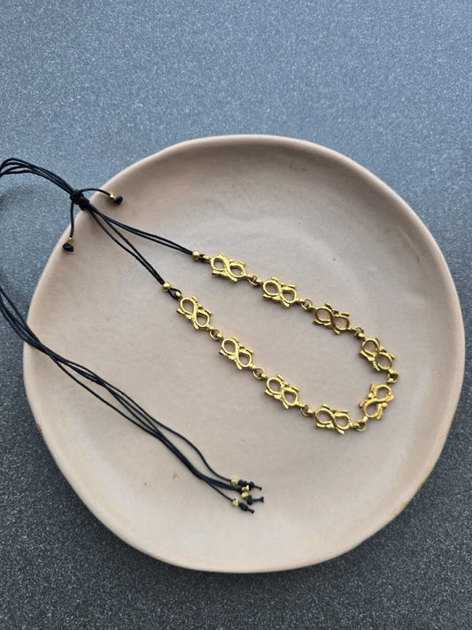 Anna thin brass choker