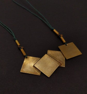 Uneven square necklace