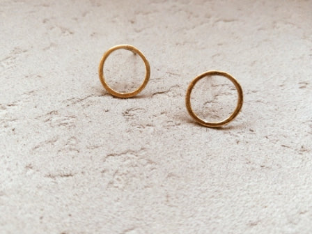 Hammered circular studs