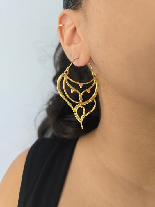 Elena hoops
