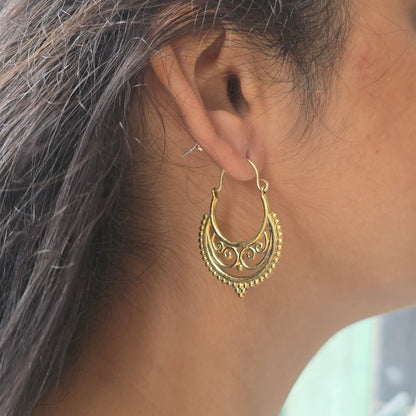 Naomi hoops