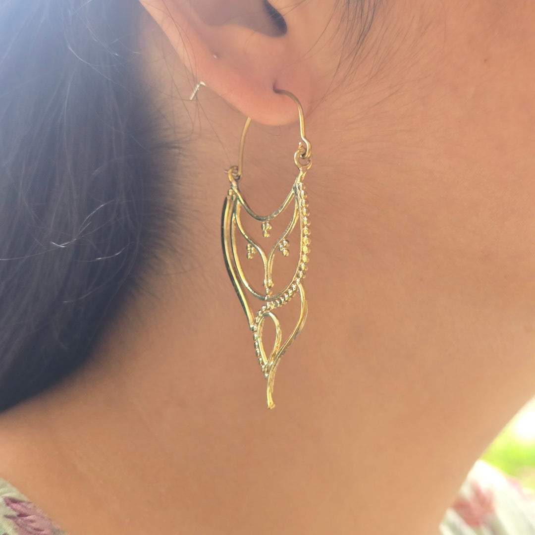 Elena hoops