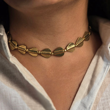 Folia Heart Choker
