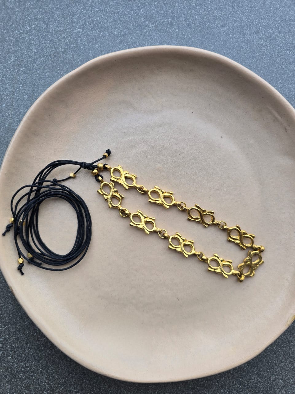Anna thin brass choker