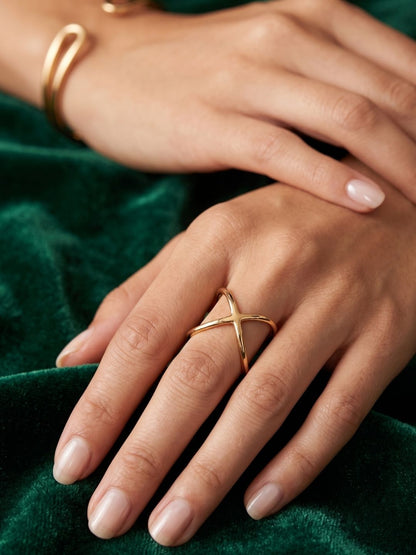 Gold-Toned 2-in-1 Reversible Criss-Cross Ring