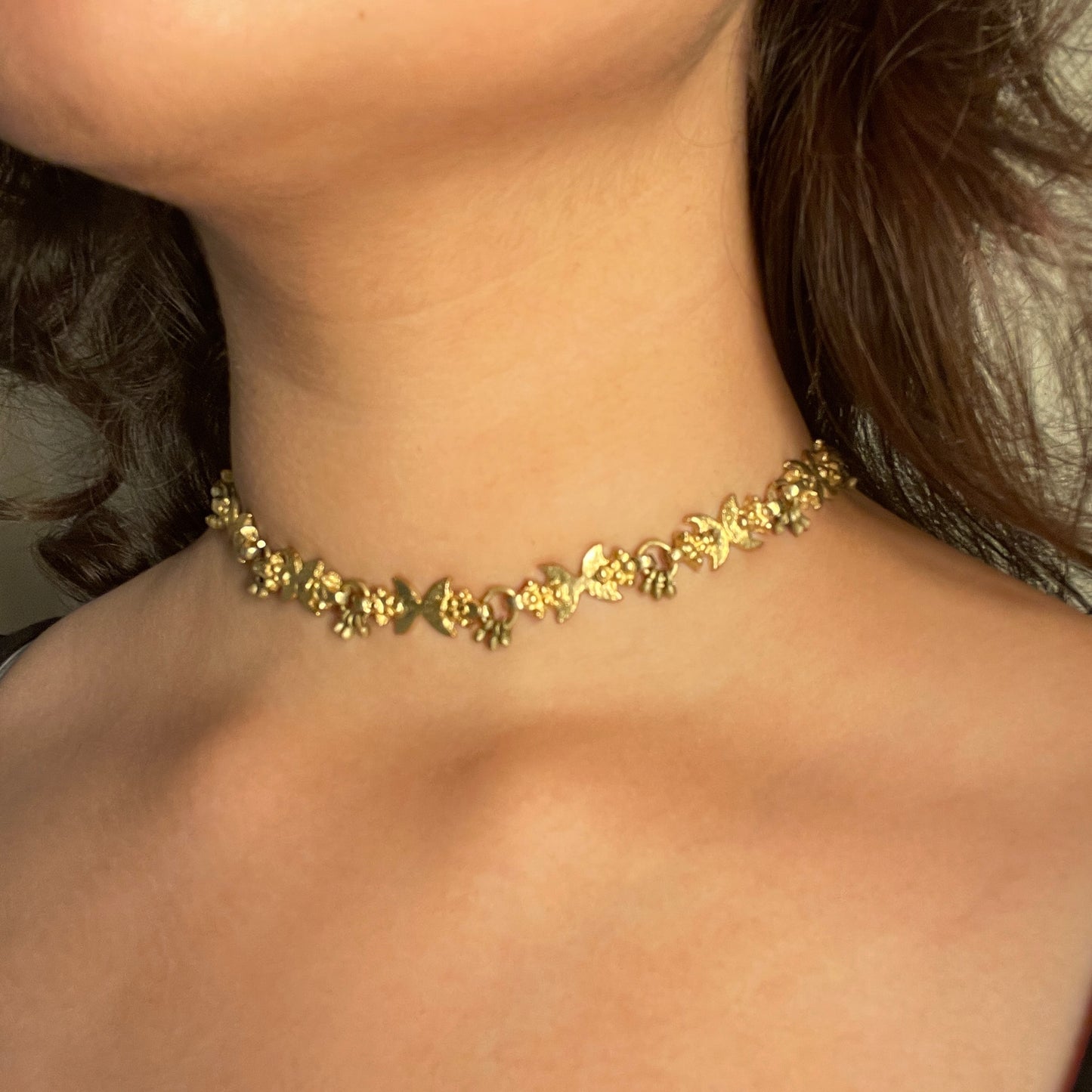 Ava thin brass choker