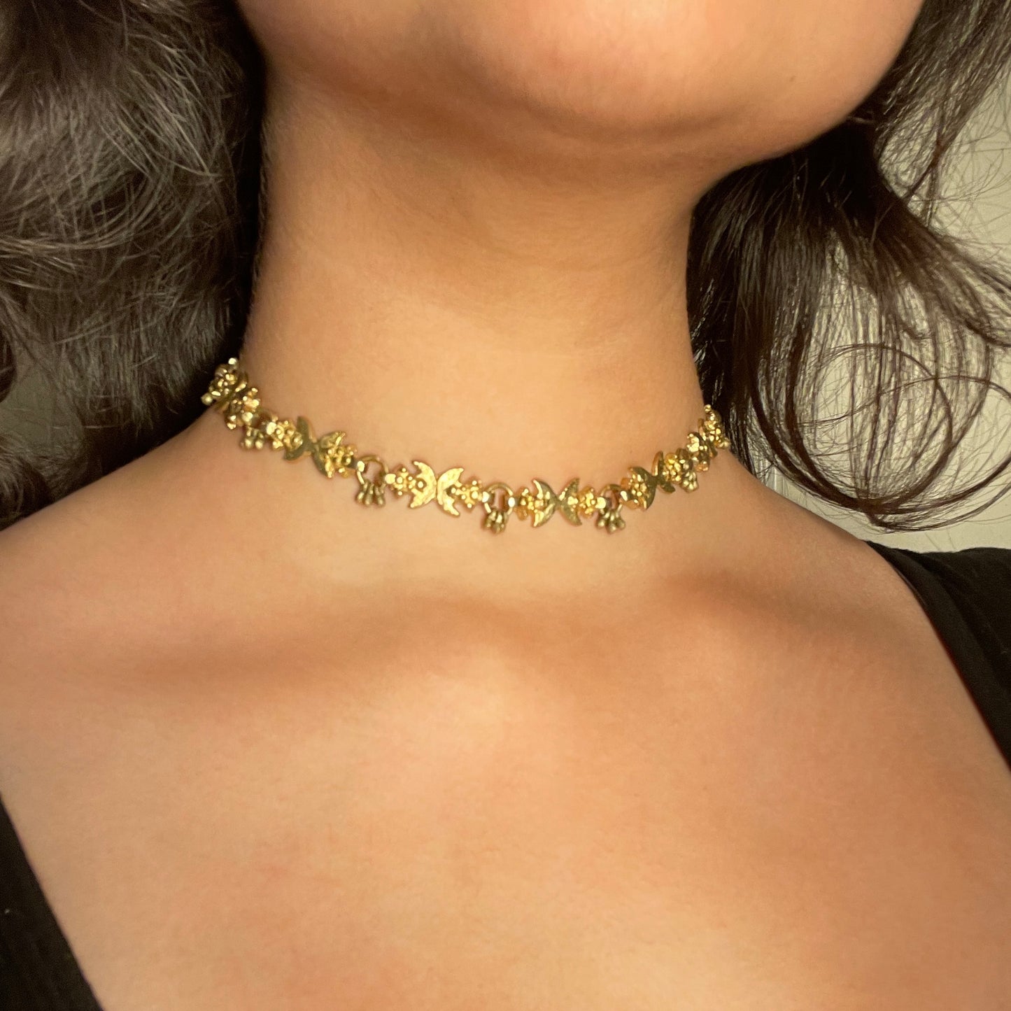 Ava thin brass choker