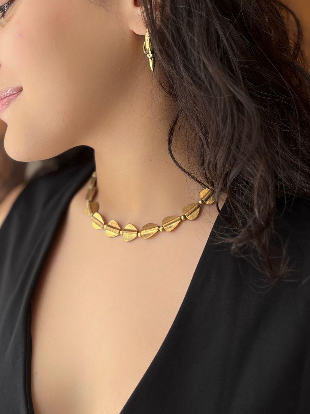 Folia Heart Choker