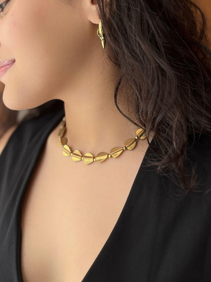 Folia Heart Choker