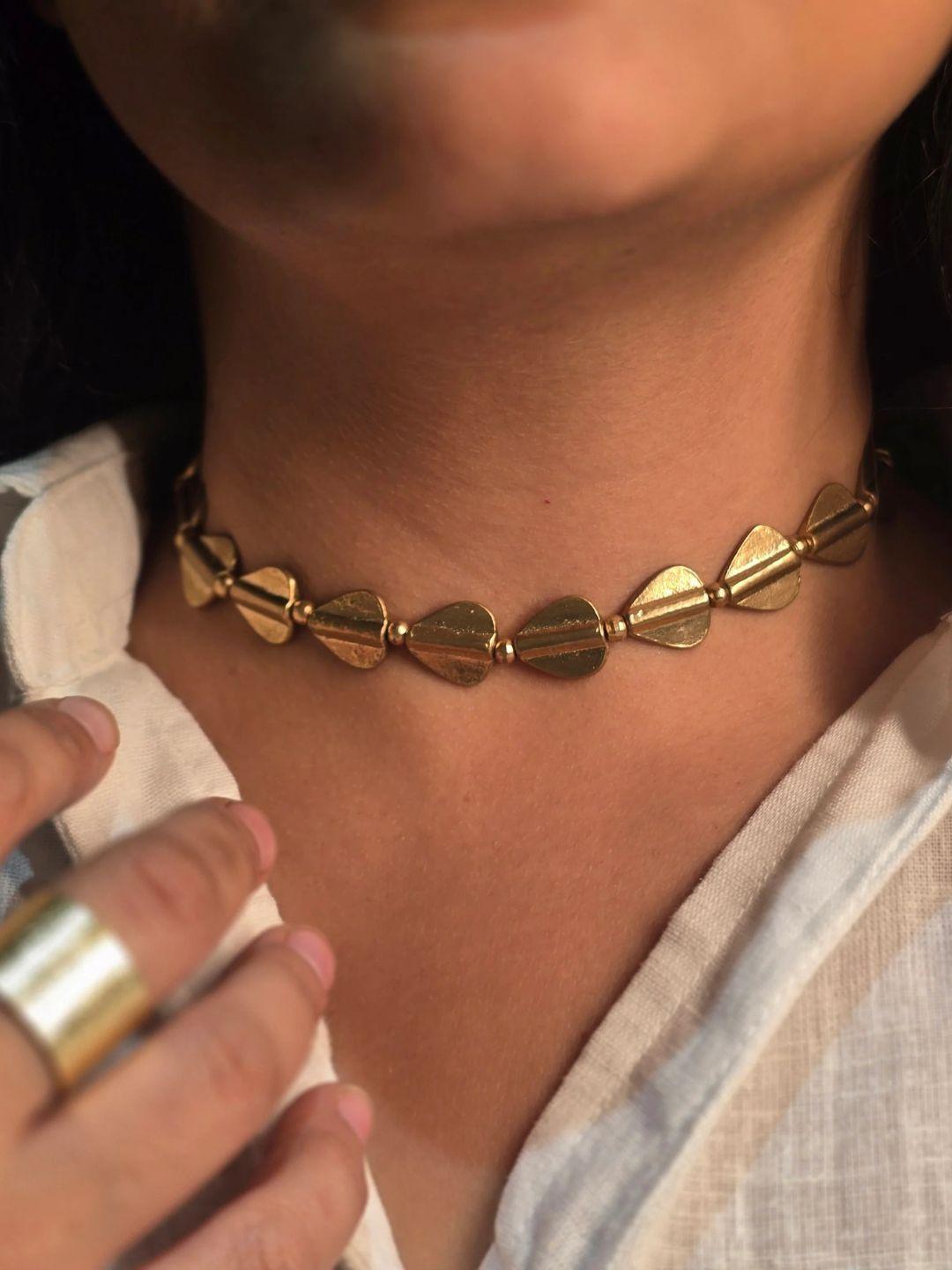 Folia Heart Choker