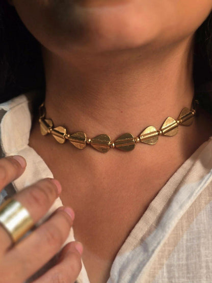 Folia Heart Choker