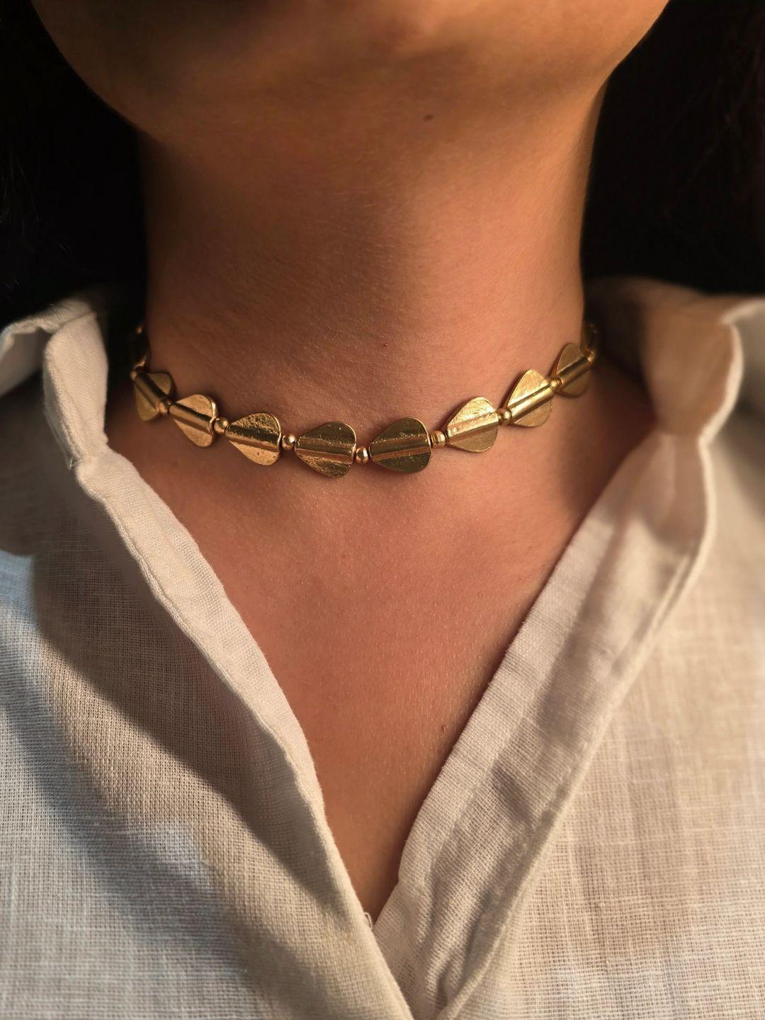 Folia Heart Choker