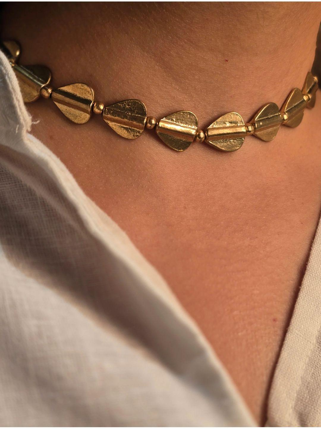 Folia Heart Choker