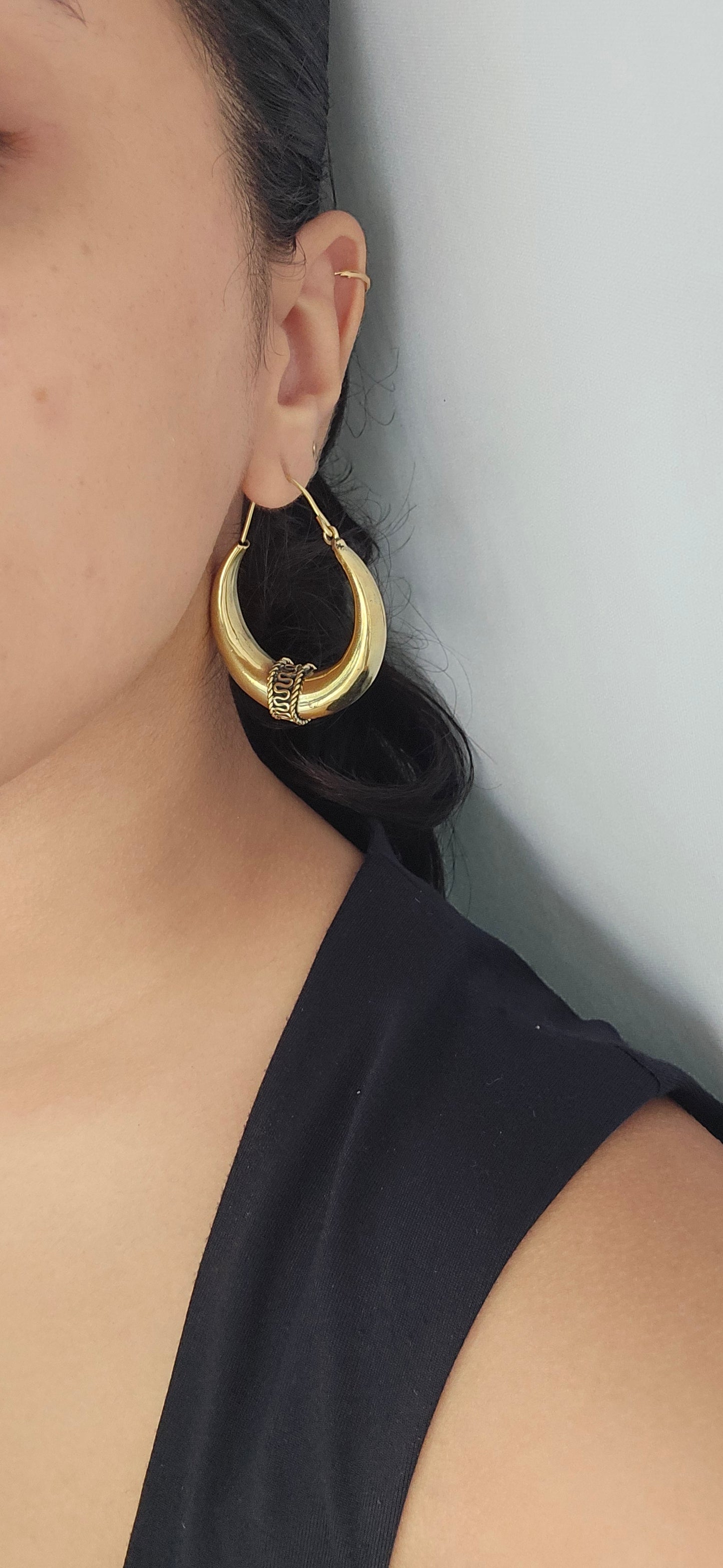 Hannah hoops - brass