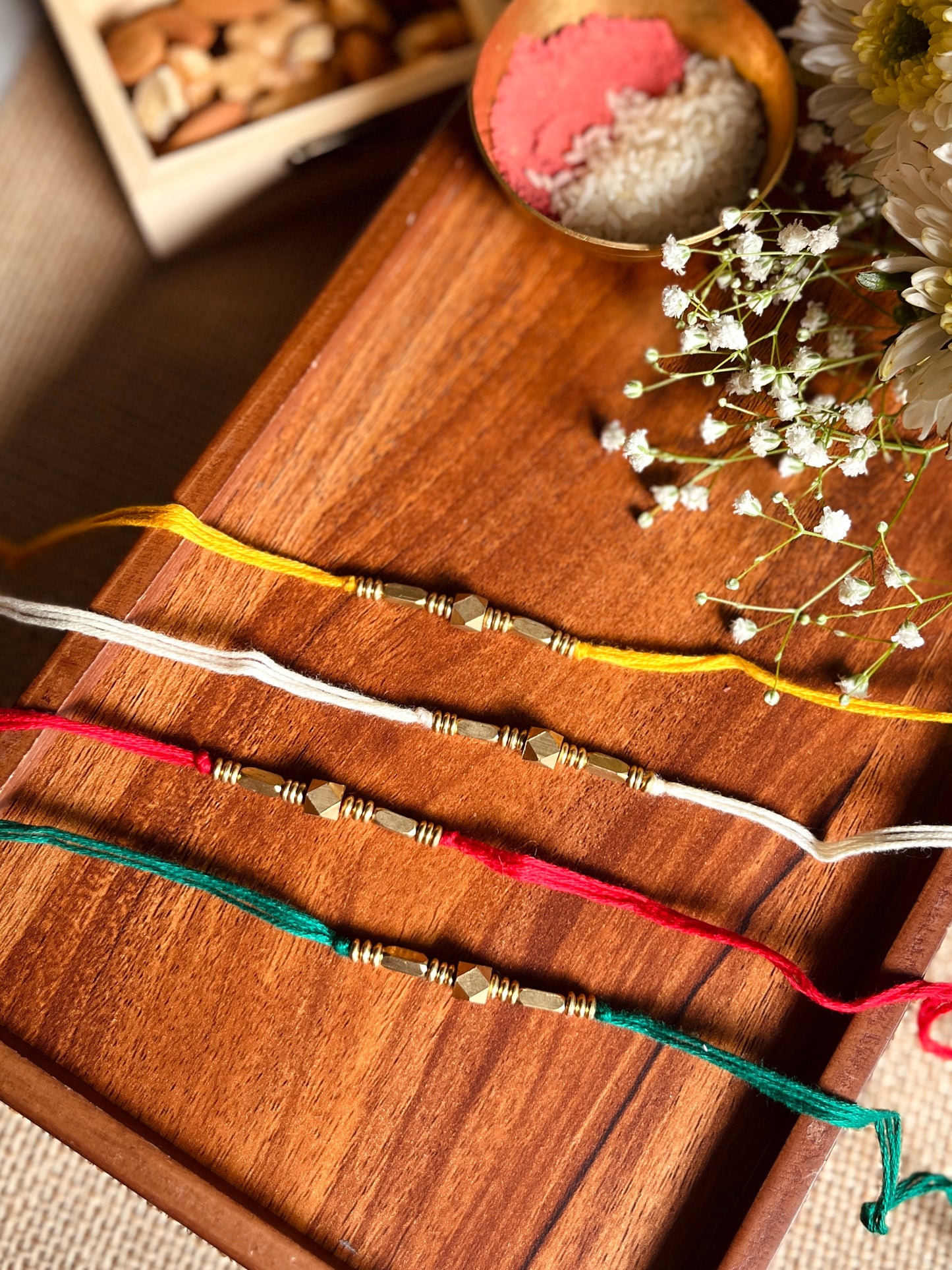 Aakar Rakhi