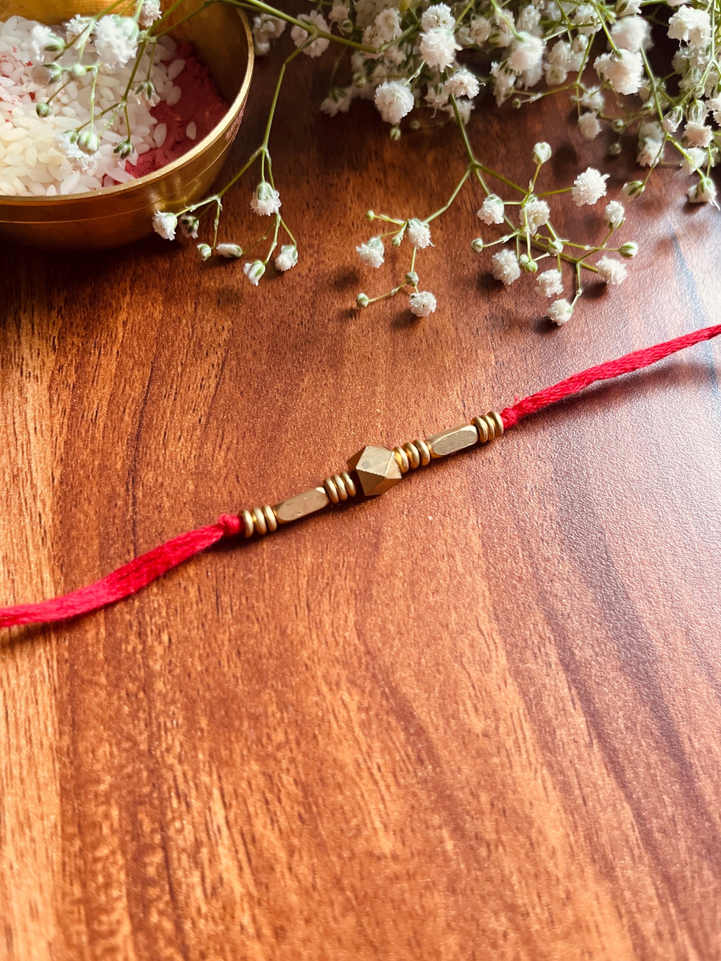 Aakar Rakhi