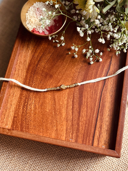 Aakar Rakhi