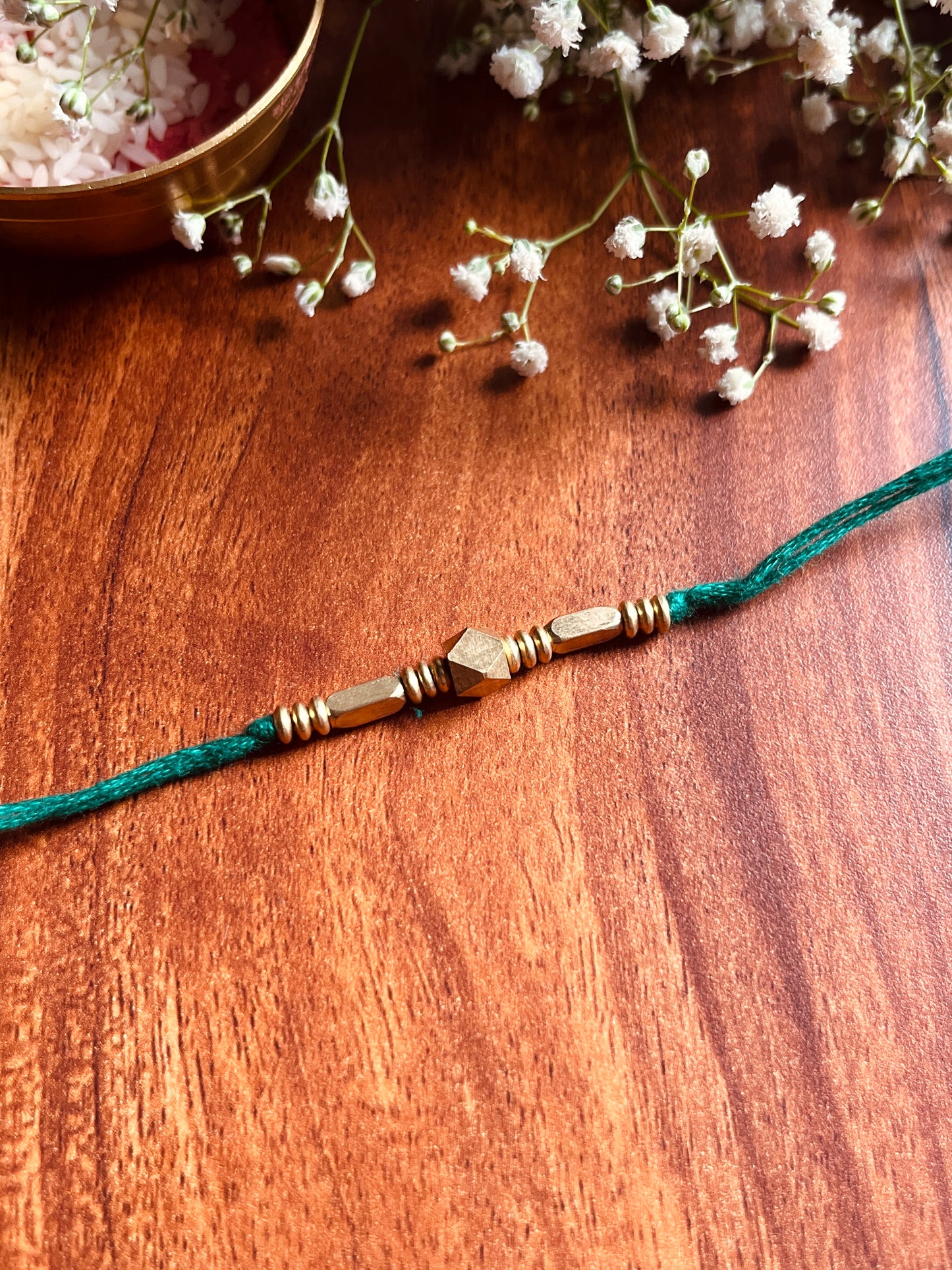 Aakar Rakhi