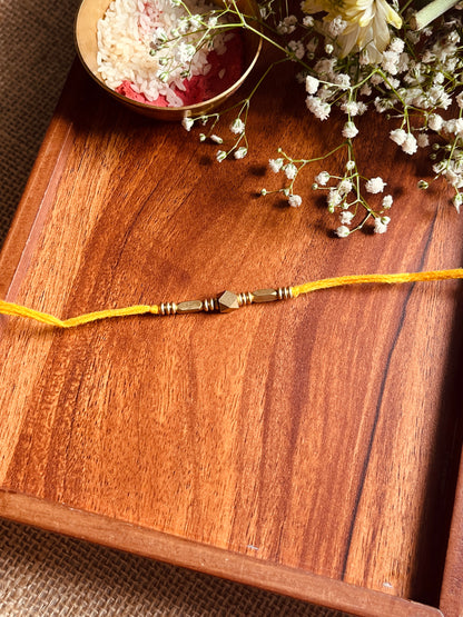 Aakar Rakhi