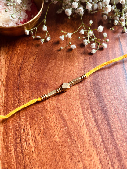 Aakar Rakhi