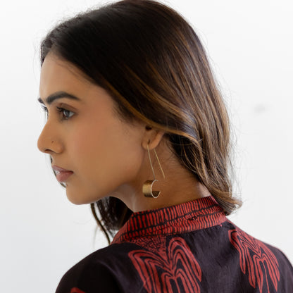 Textured circle earhooks