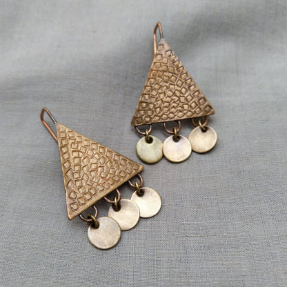 Triangular copper earrings with square texture