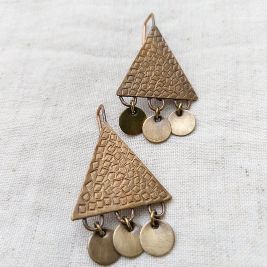 Triangular copper earrings with square texture