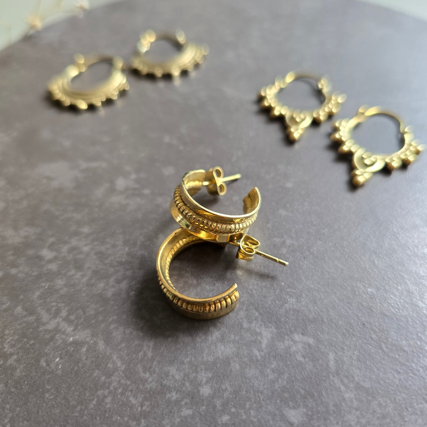 Timeless brass hoops combo