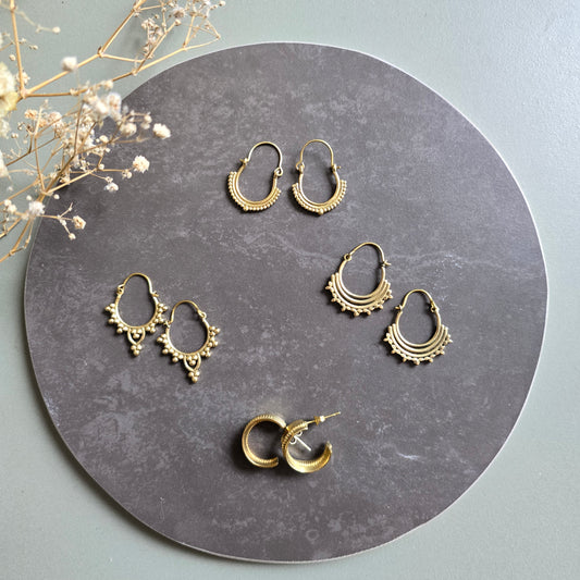 Timeless brass hoops combo