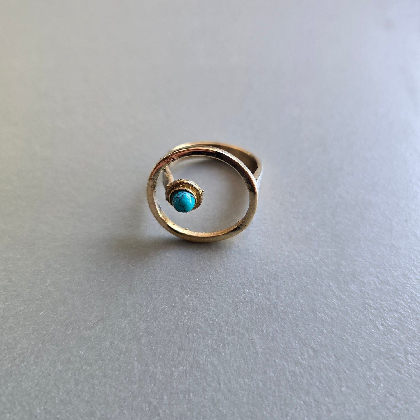 Circle ring - turquoise