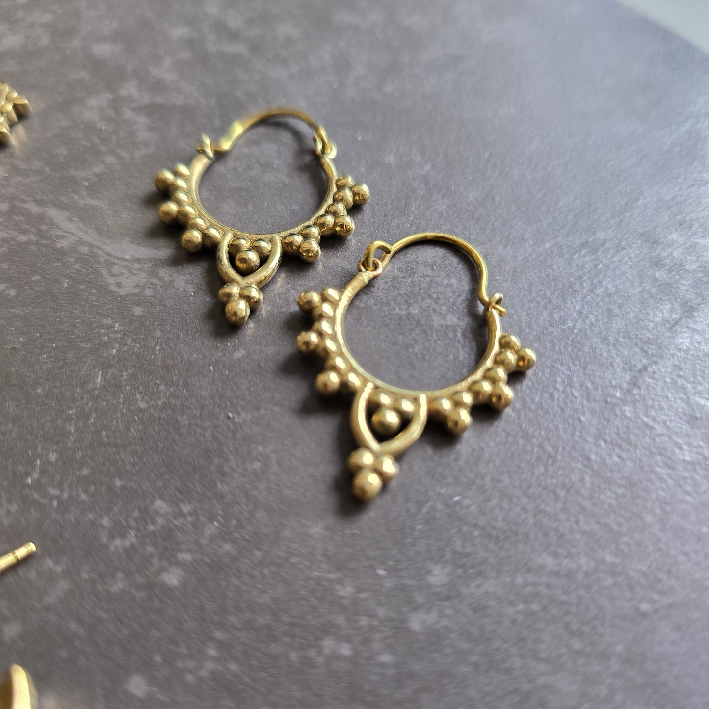 Timeless brass hoops combo