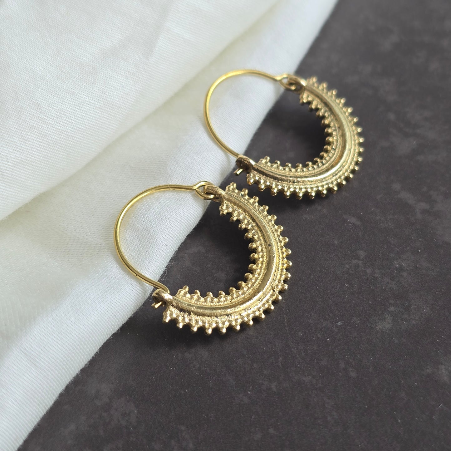 Amelie hoops