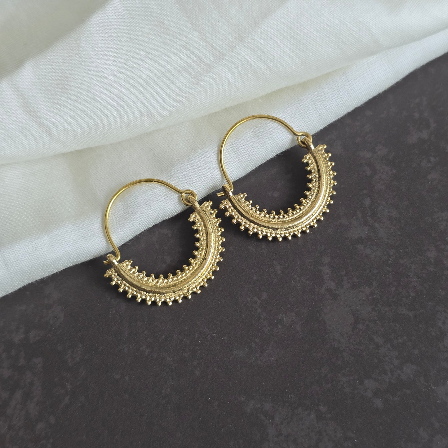 Amelie hoops