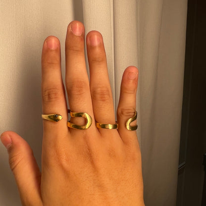 The Four-Finger Snake Ring